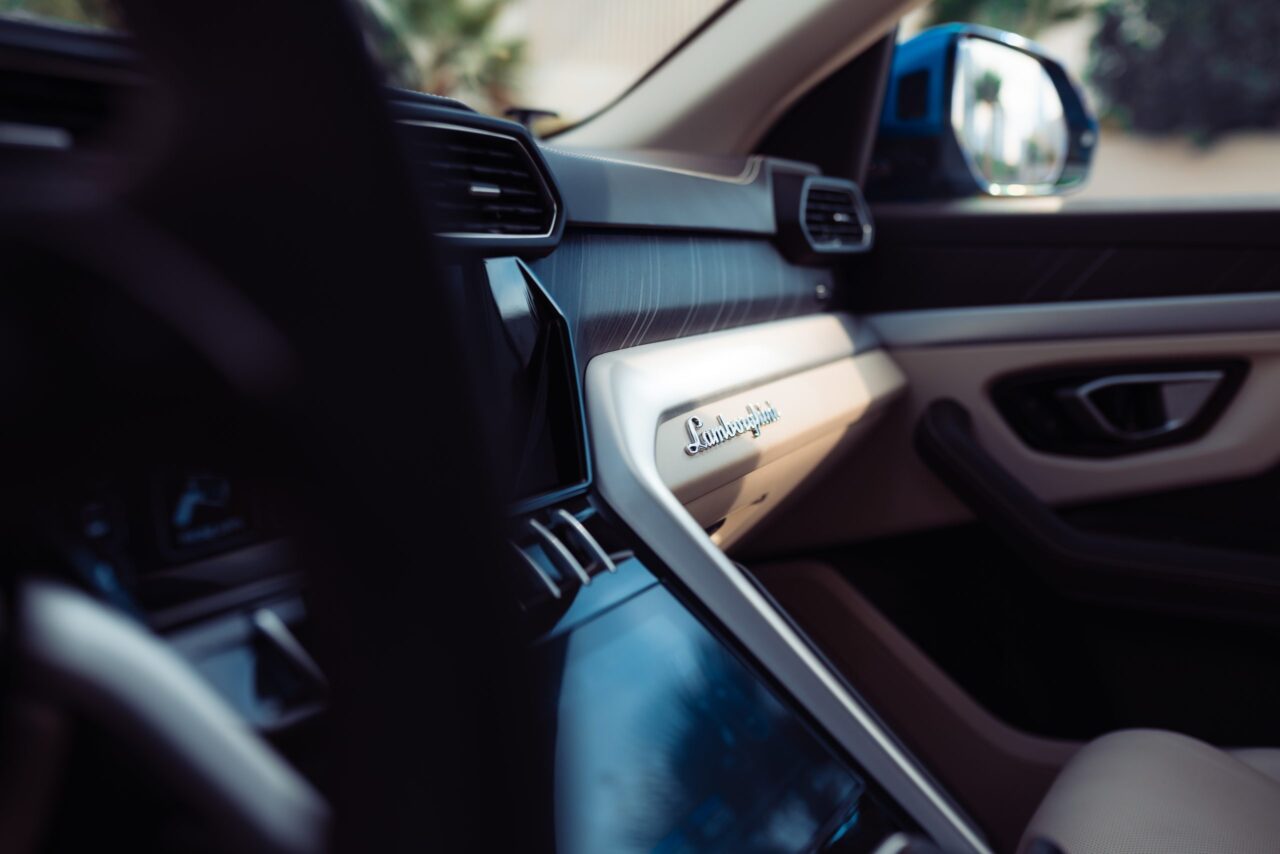 Lamborghini Urus Blue