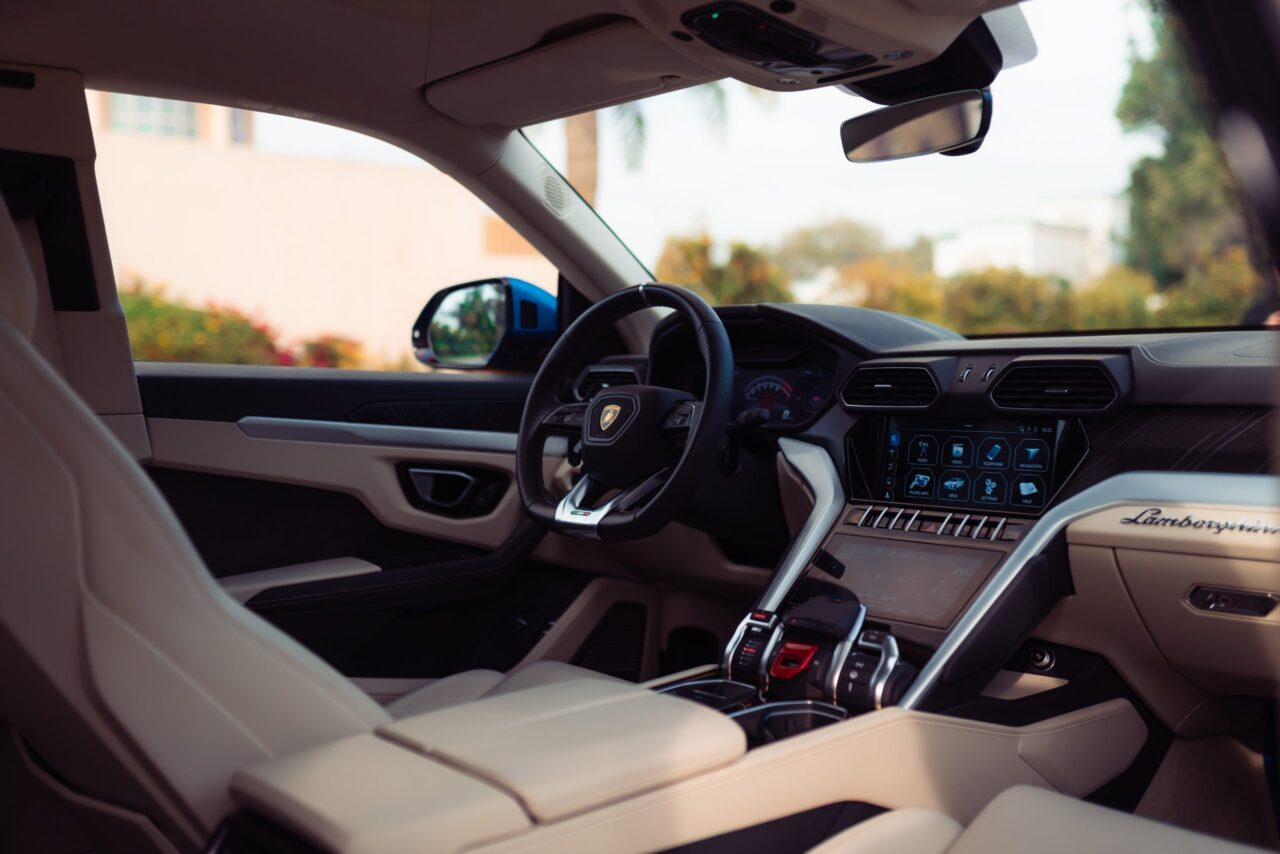 Lamborghini Urus Blue