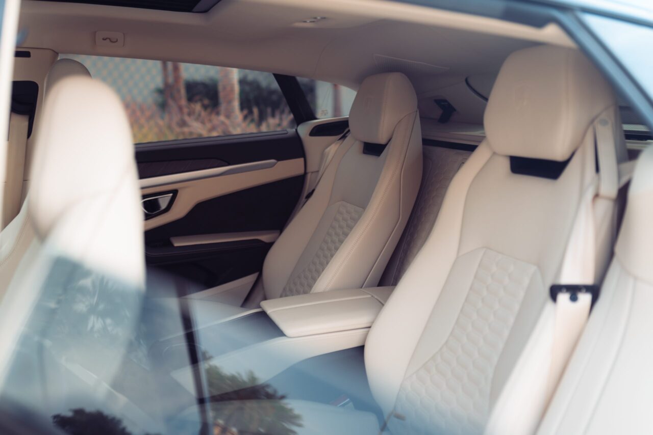 Lamborghini Urus Blue