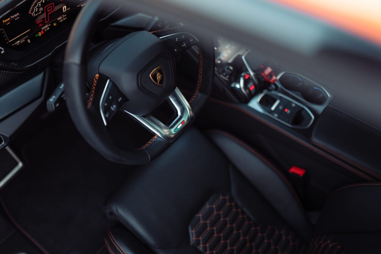 Lamborghini Urus Orange