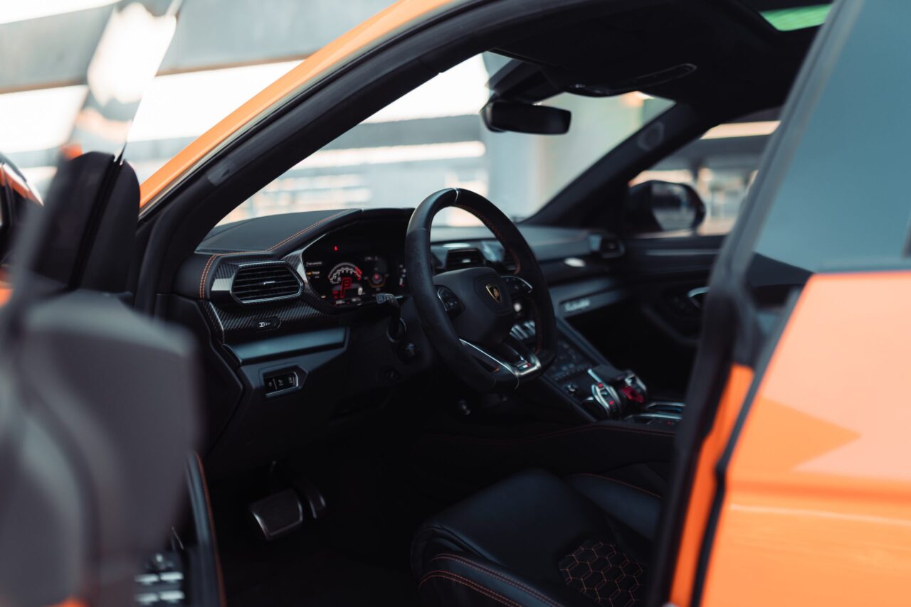 Lamborghini Urus Orange