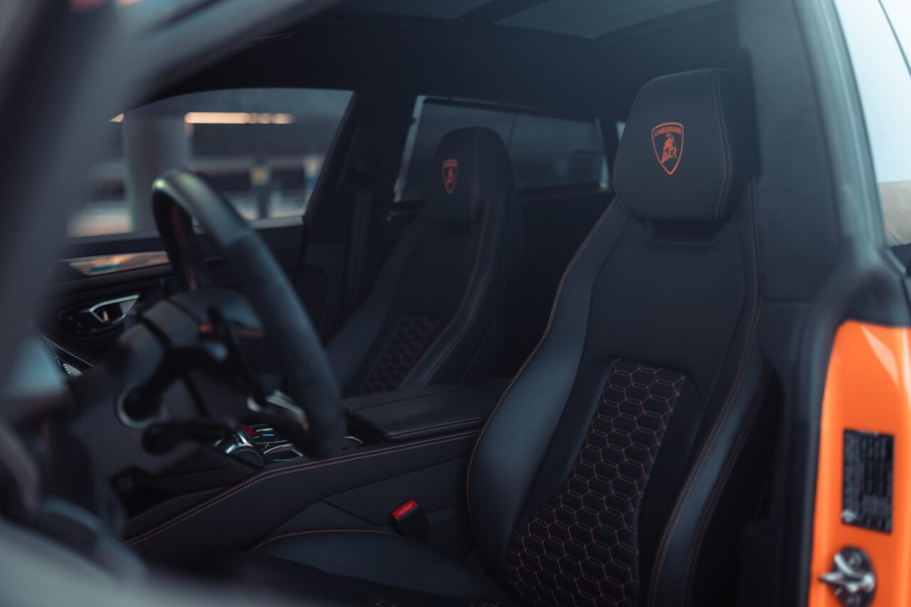 Lamborghini Urus Orange