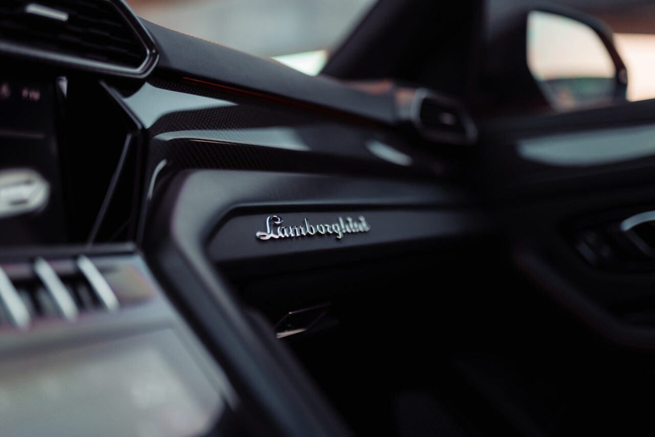 Lamborghini Urus Orange