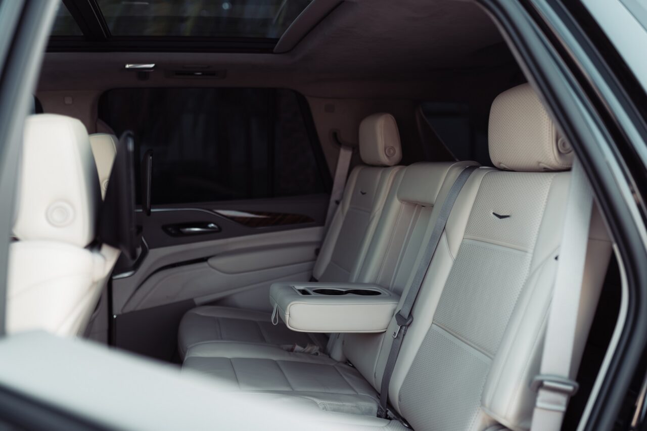 Cadillac Escalade ESV Black