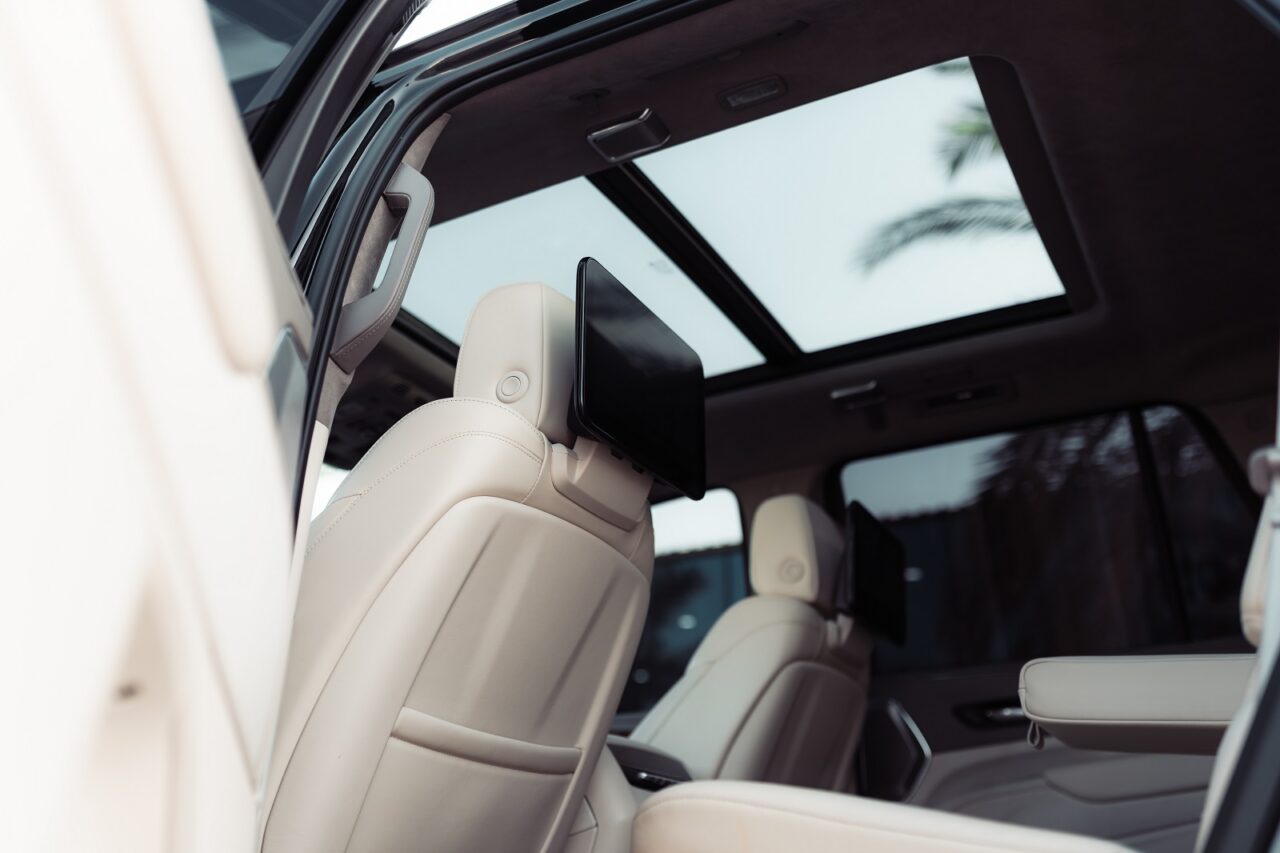 Cadillac Escalade ESV Black