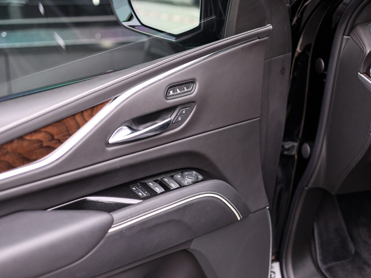 Cadillac Escalade Black M