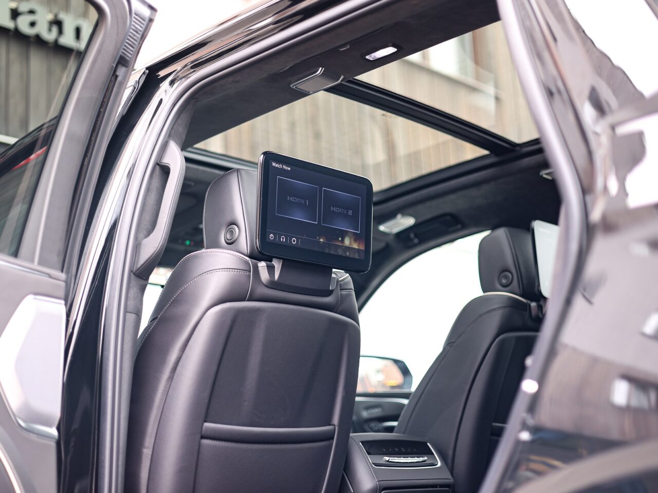 Cadillac Escalade Black M