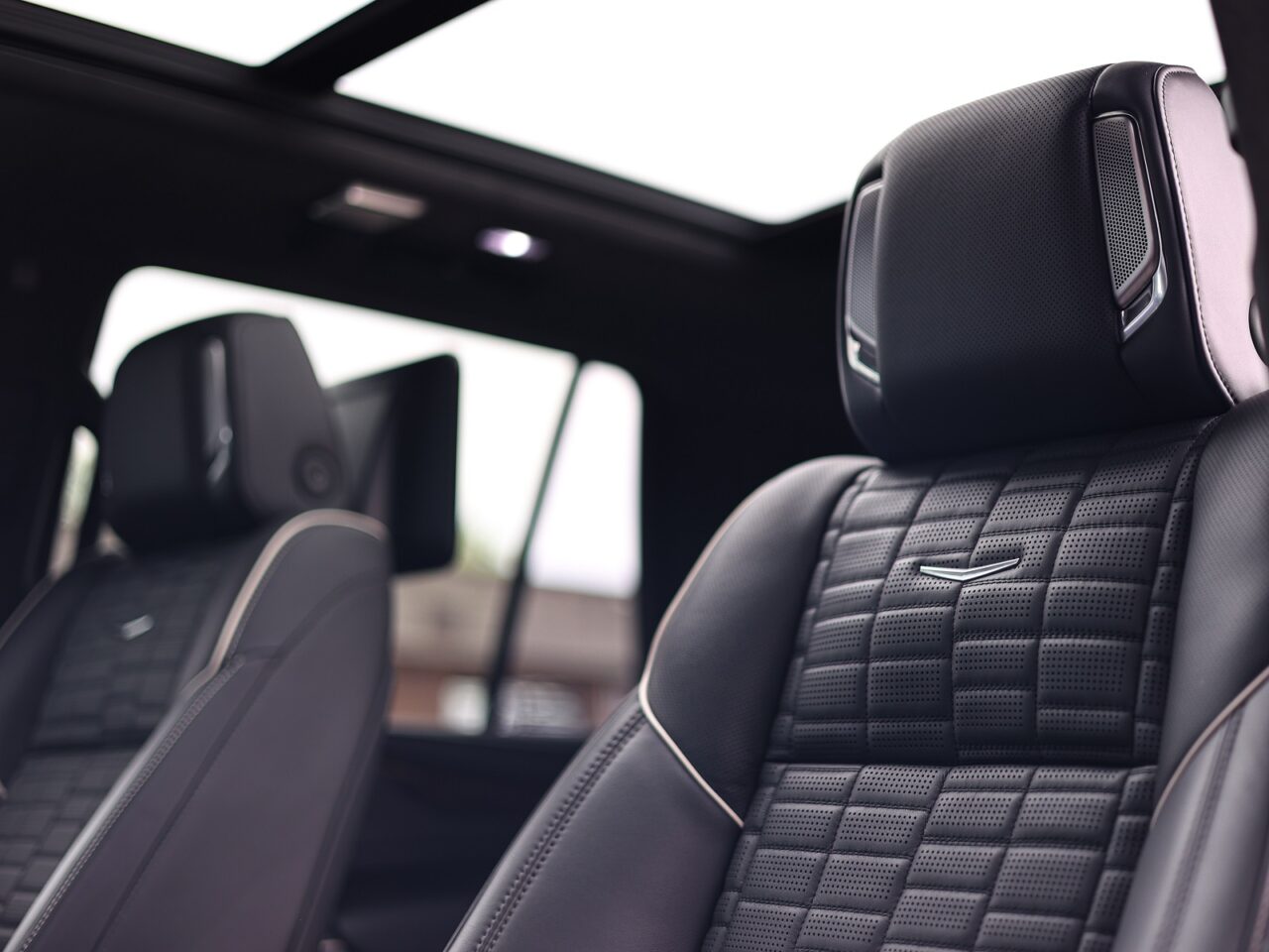 Cadillac Escalade Black M