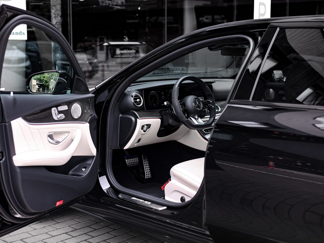 Mercedes E63S AMG Black