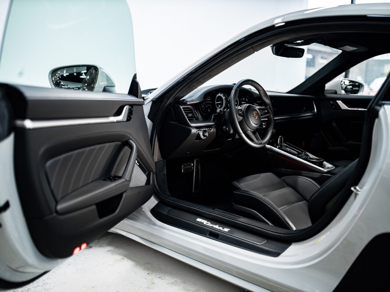 Porsche 911 Turbo S White