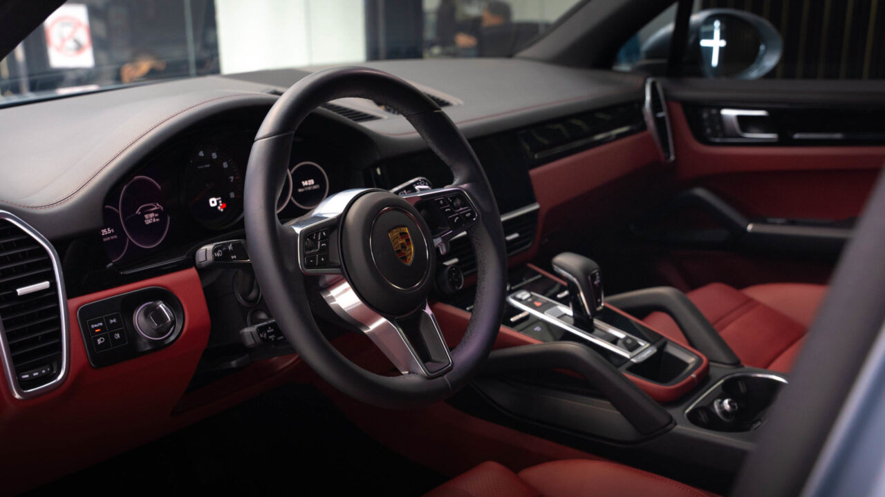 Porsche Cayenne Grey