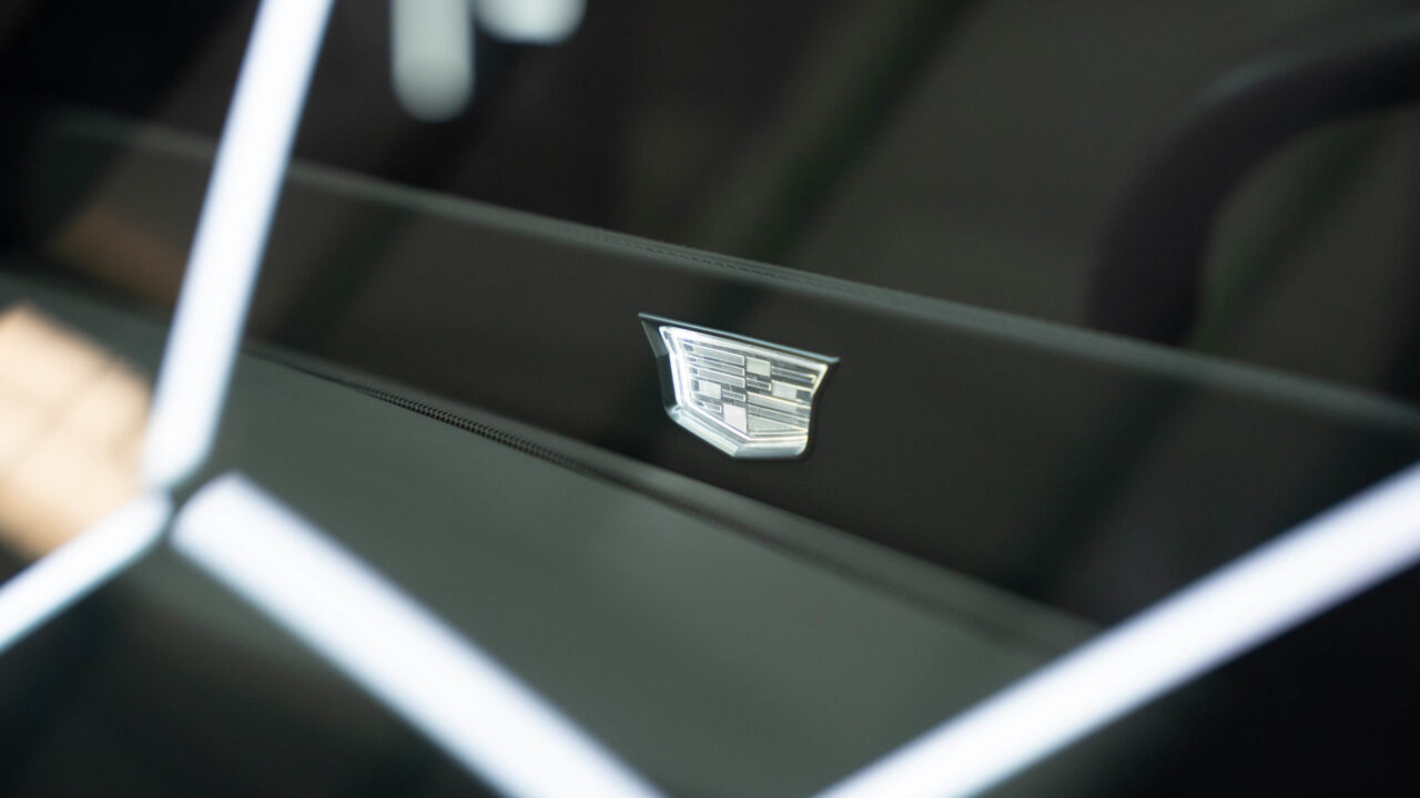 Cadillac Escalade Black M