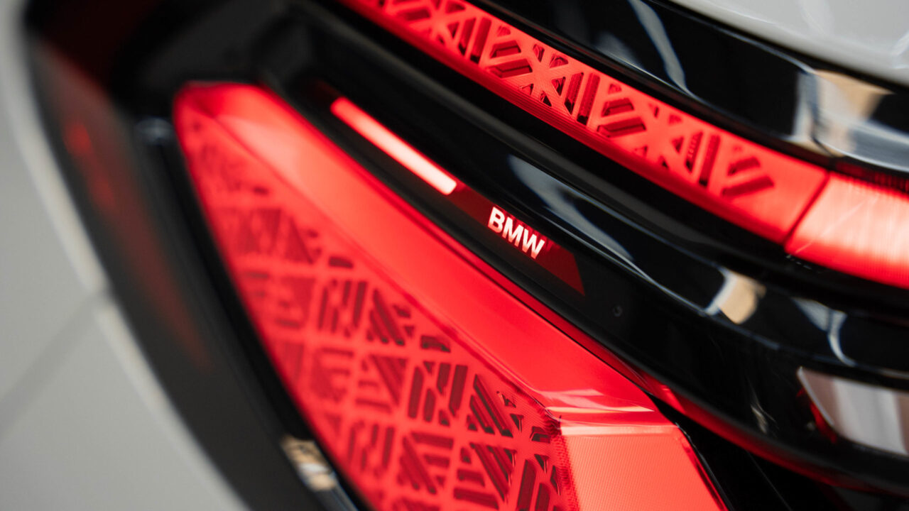 BMW X7 White Restyling