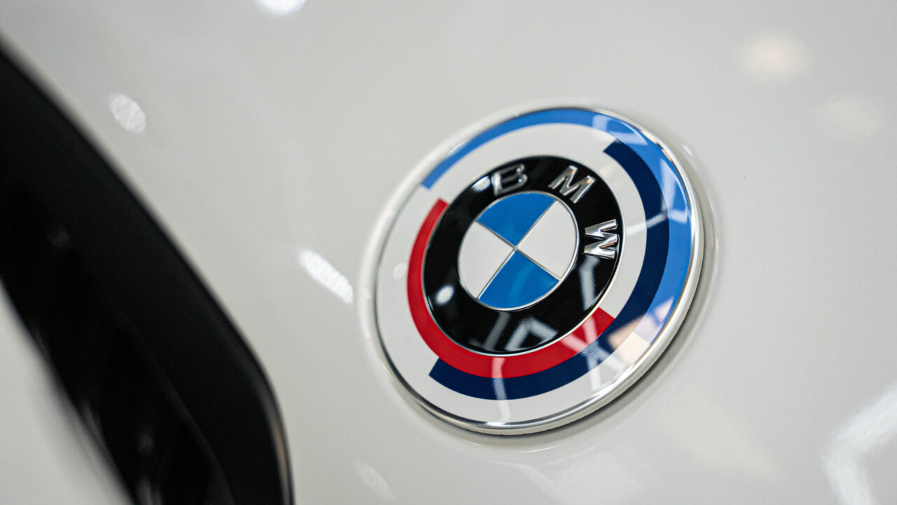 BMW X7 White Restyling