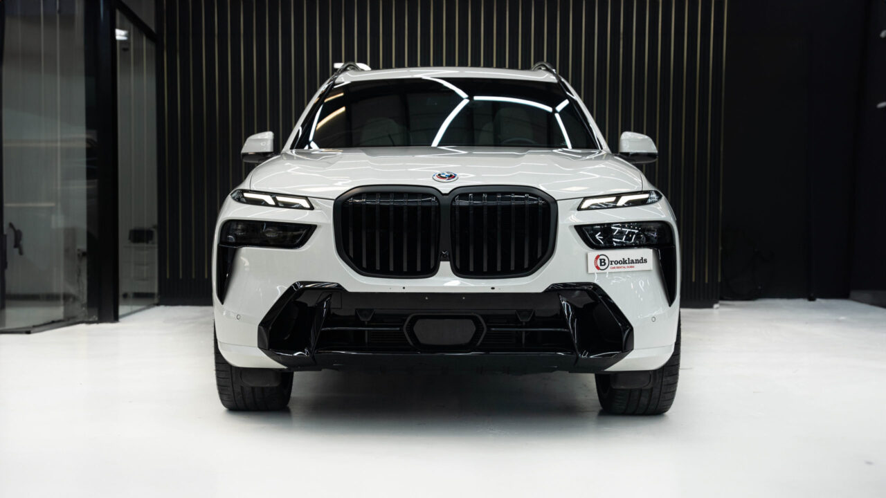 BMW X7 White Restyling
