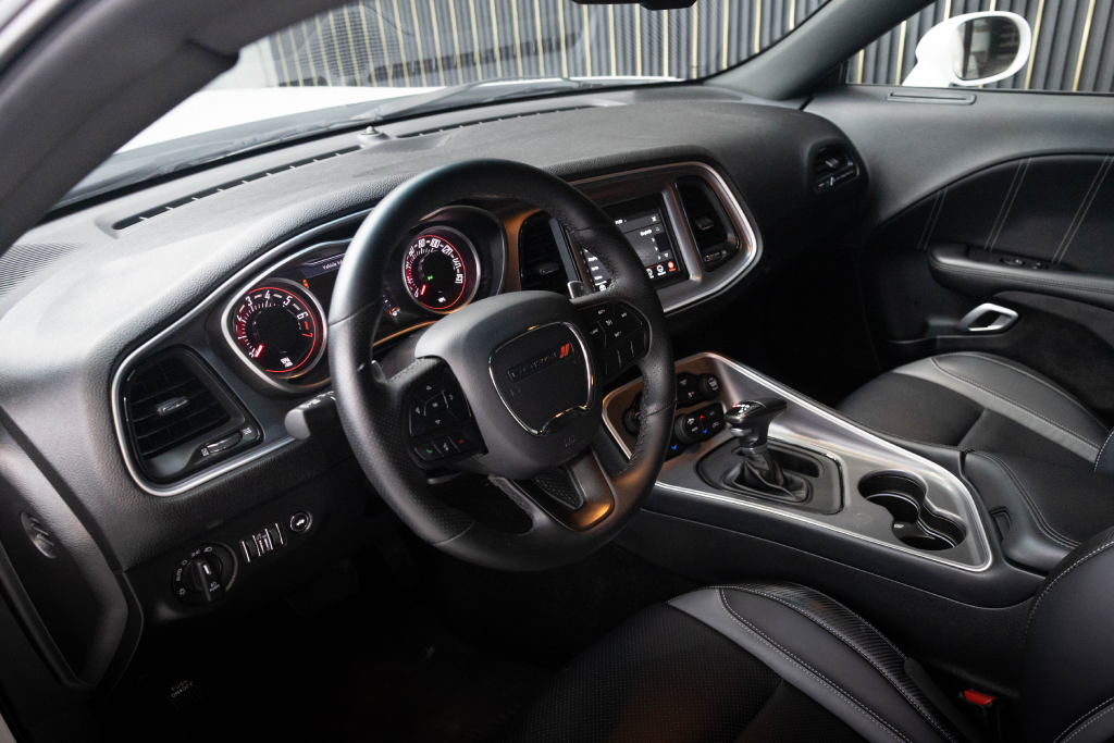 Dodge Challenger White