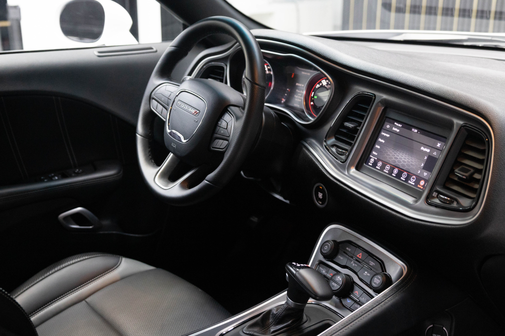 Dodge Challenger White