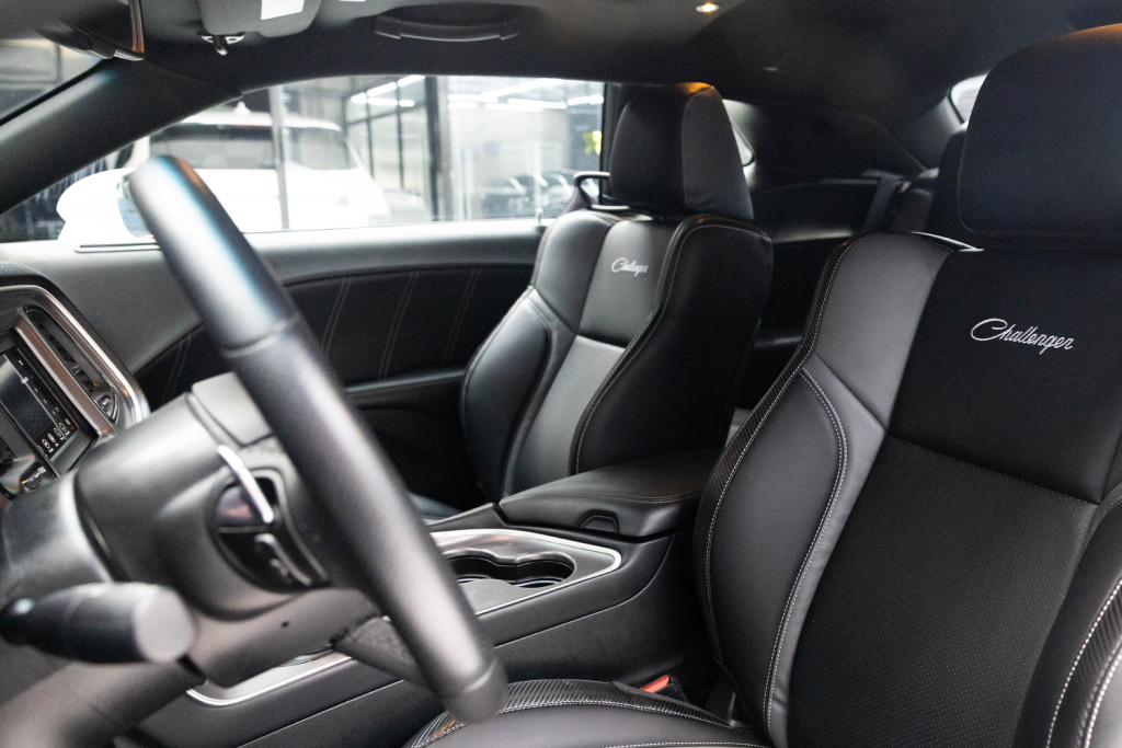 Dodge Challenger White