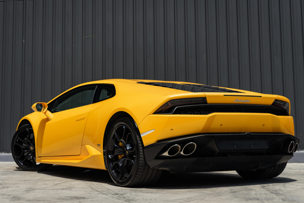 Lamborghini Huracan Yellow