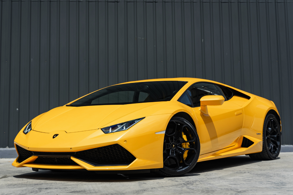 Lamborghini Huracan Yellow