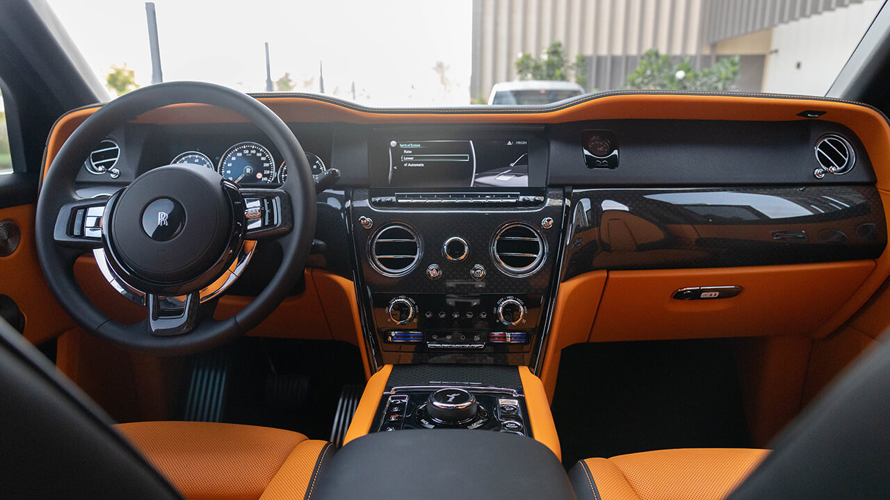 Rolls Royce Cullinan Black