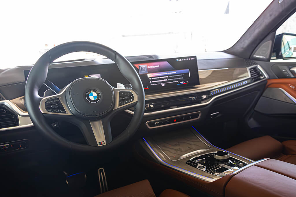 BMW X7 Restyling Dark Blue