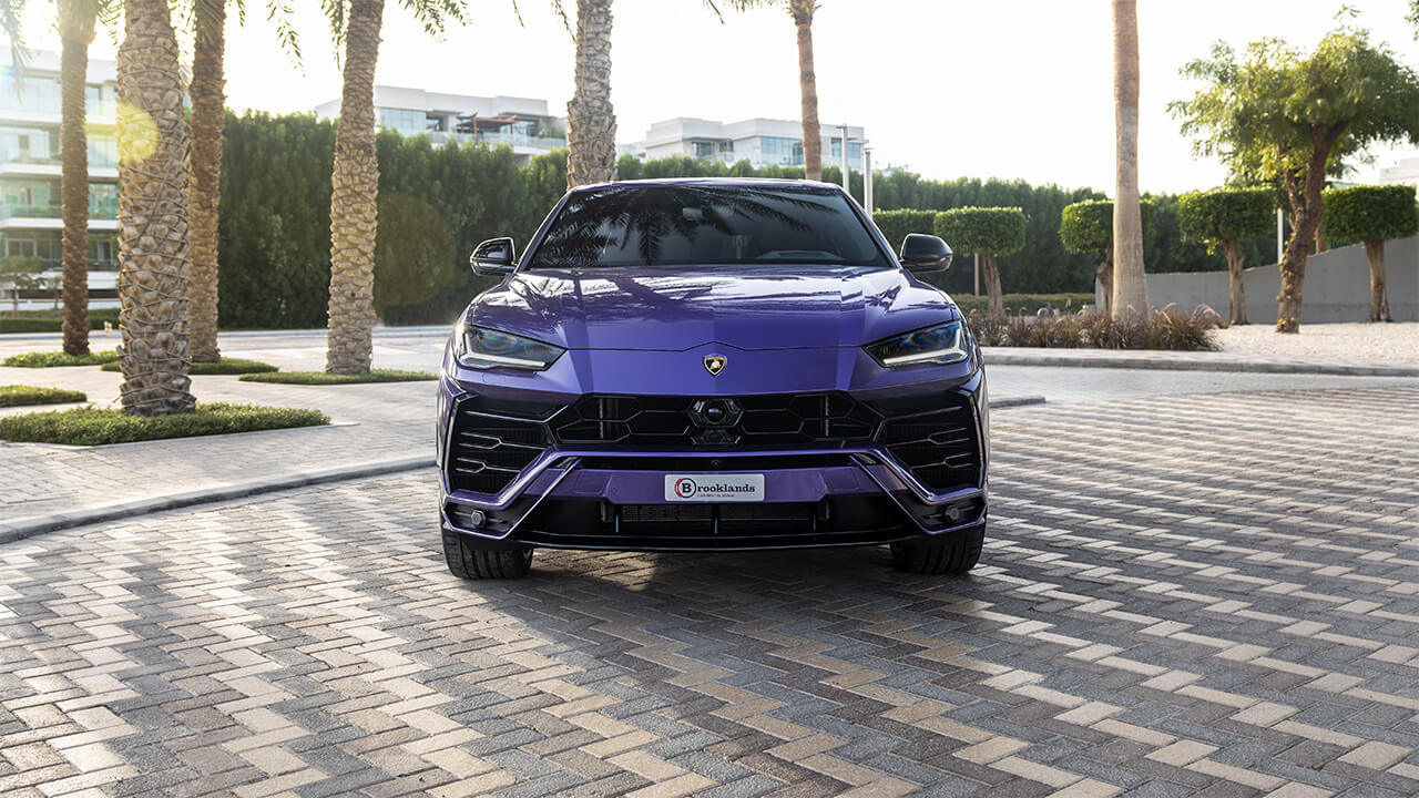 Lamborghini Urus Violet