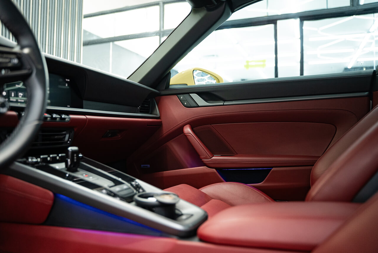 Porsche 911 Targa 4S Yellow