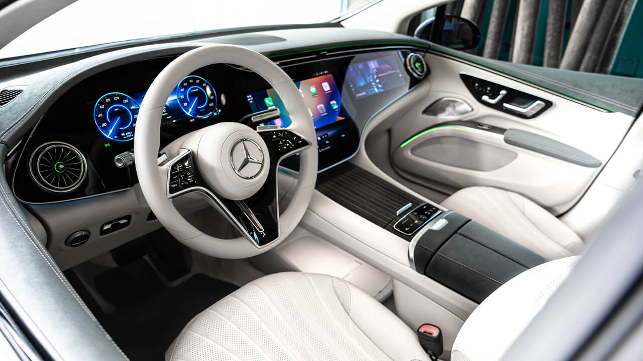 Mercedes EQS 580 Dark Blue