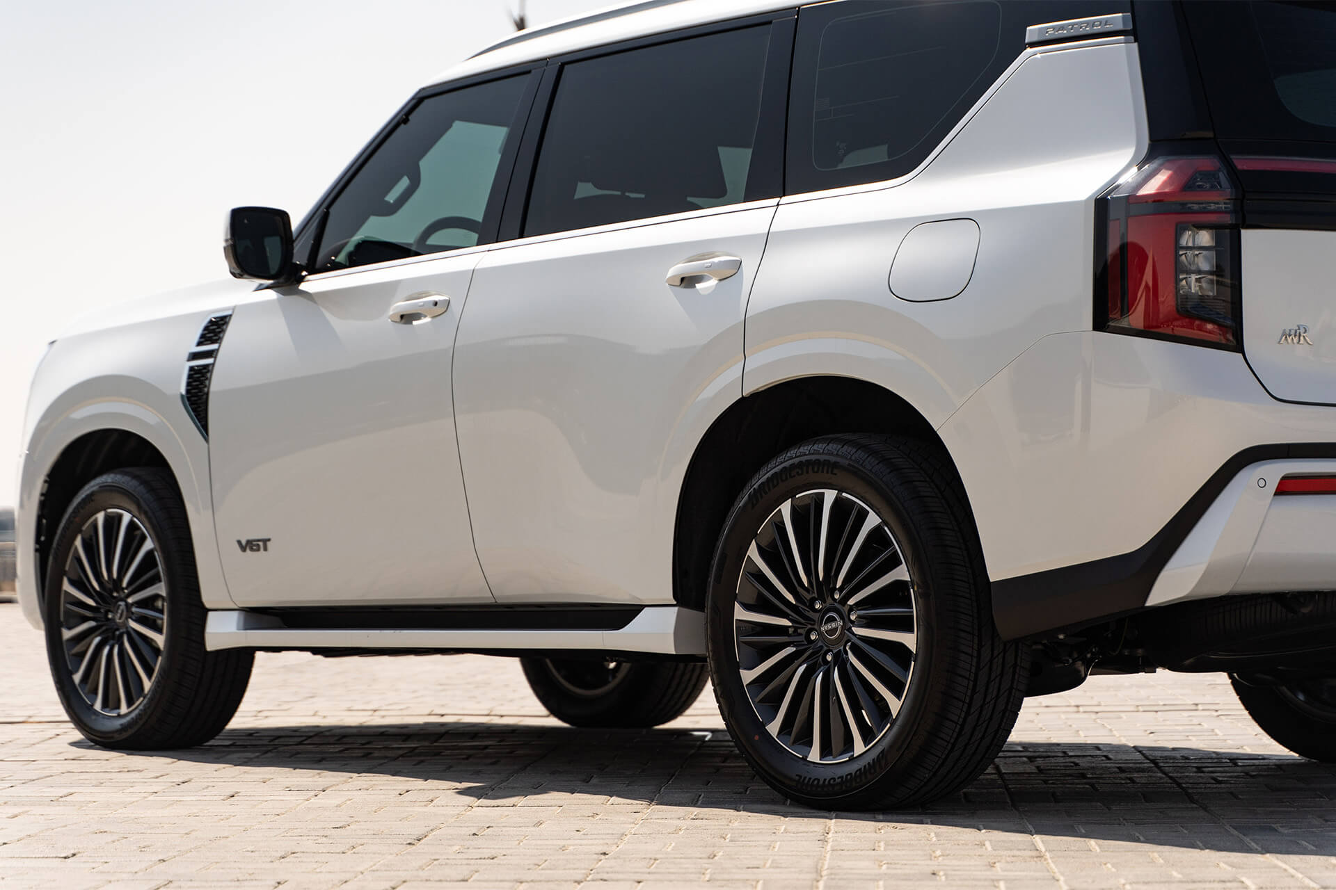 Nissan Patrol White Platinum City