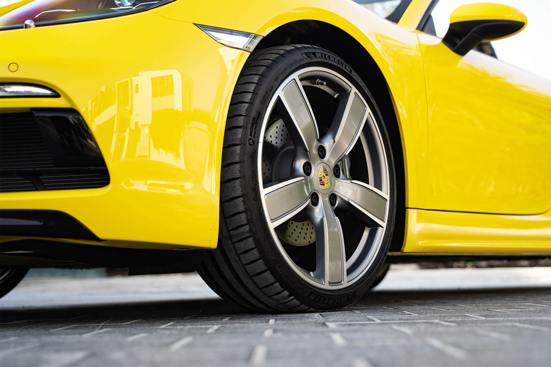 Porsche 718 Boxster Yellow