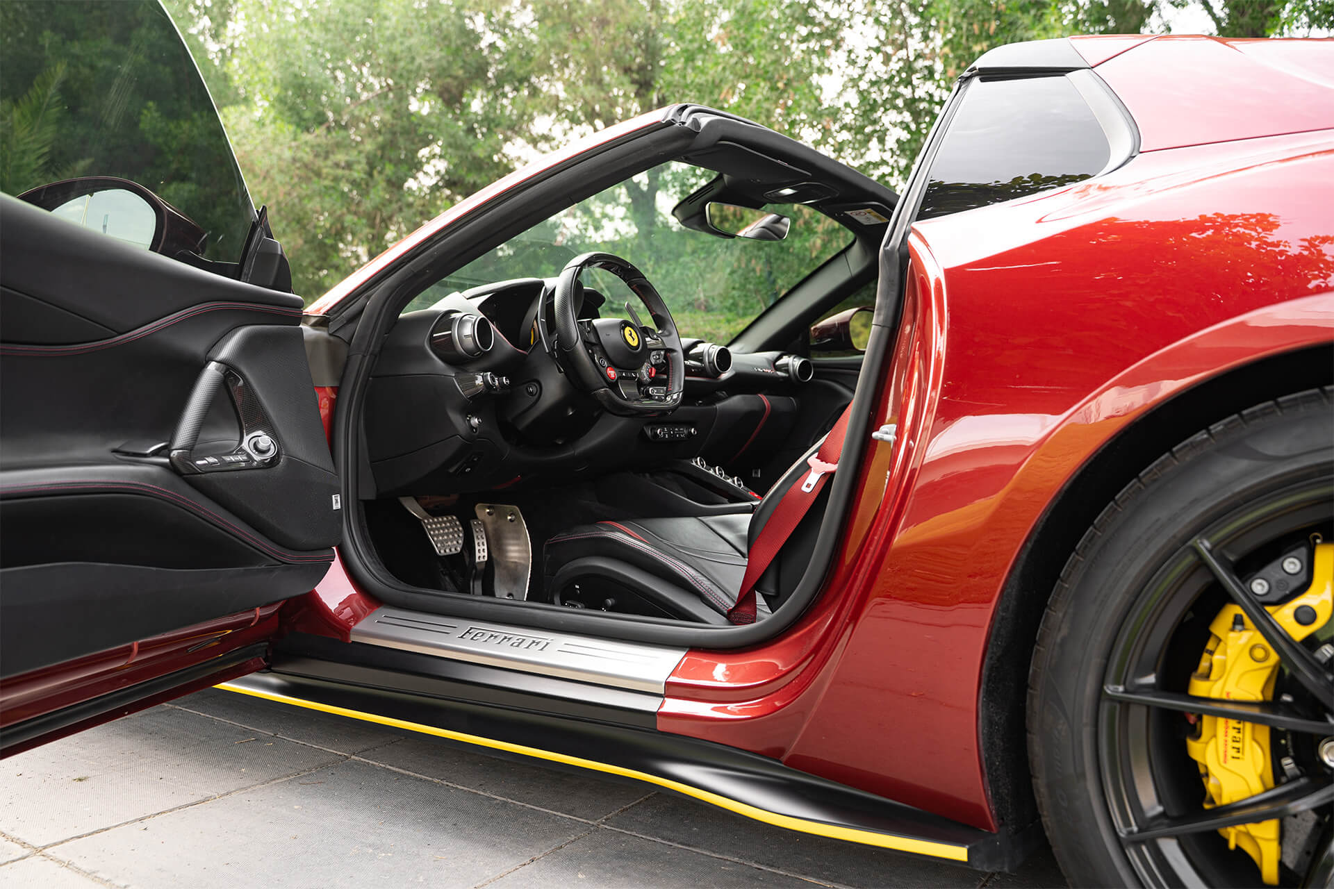 Ferrari 812 GTS Rosso Mugello