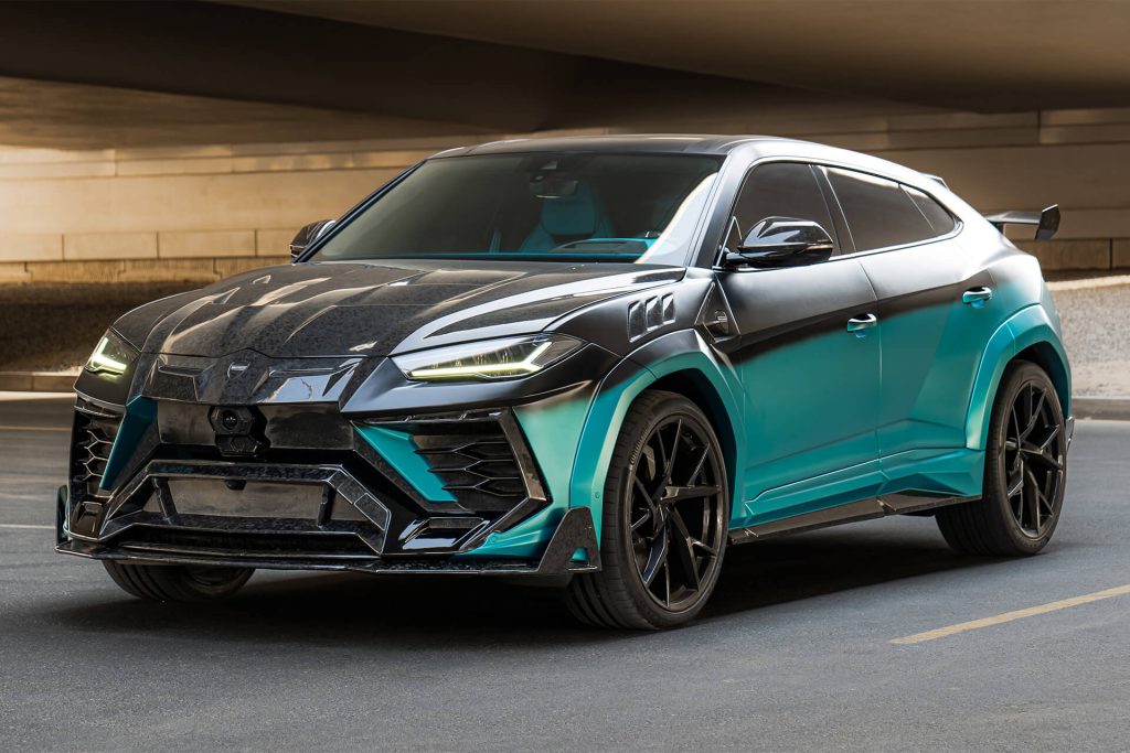 Lamborghini Urus Mansory Turquoise to Black Gradient