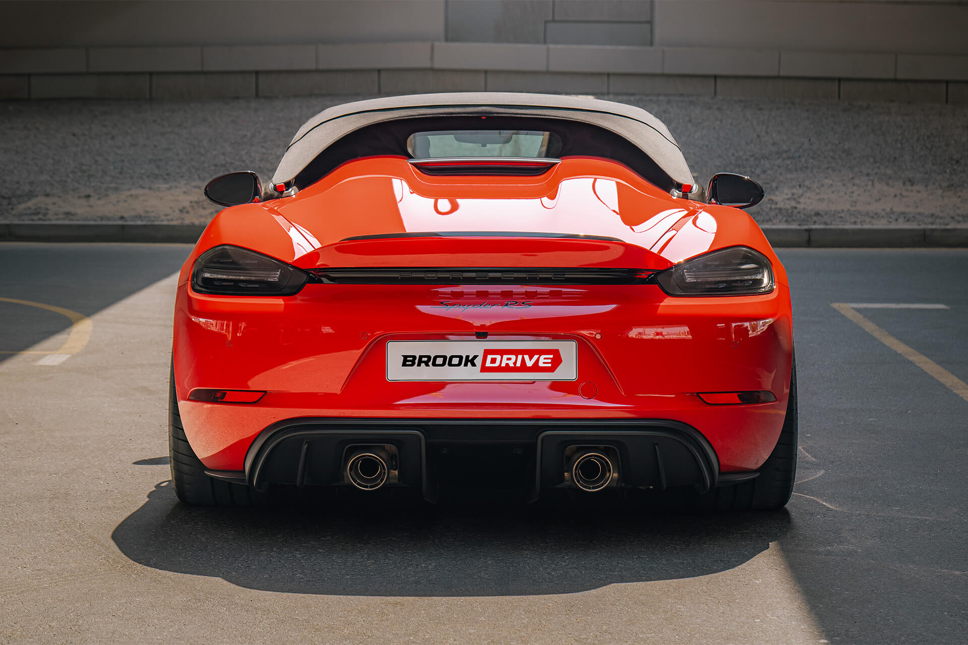 Porsche 718 Spyder RS Guards Red