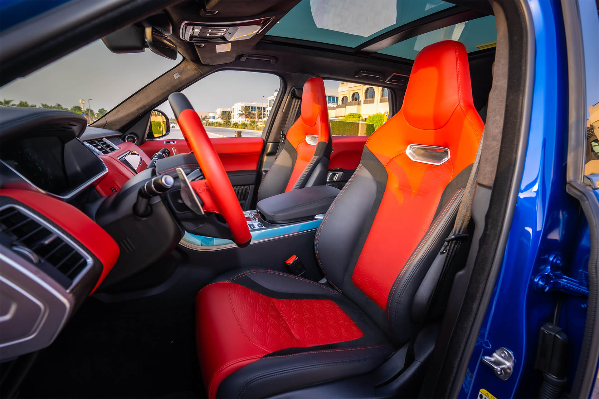 Range Rover SVR Estoril Blue