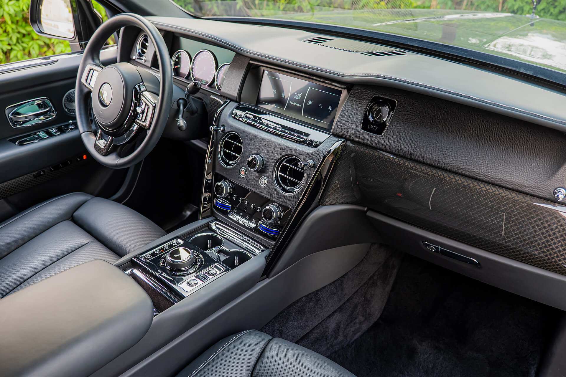 Rolls Royce Cullinan Black Badge Black