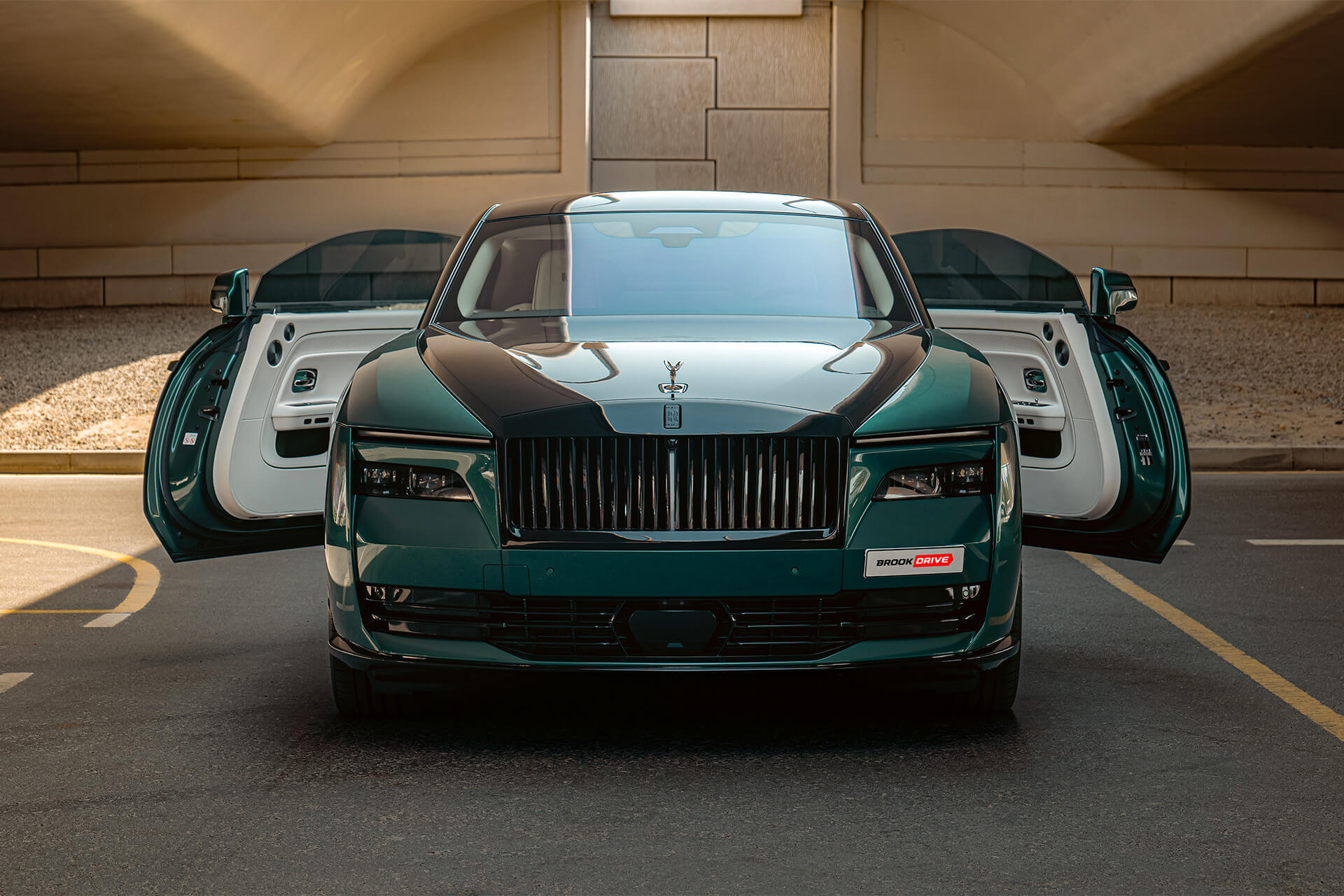 Rolls Royce Spectre Black Badge Imperial Jade