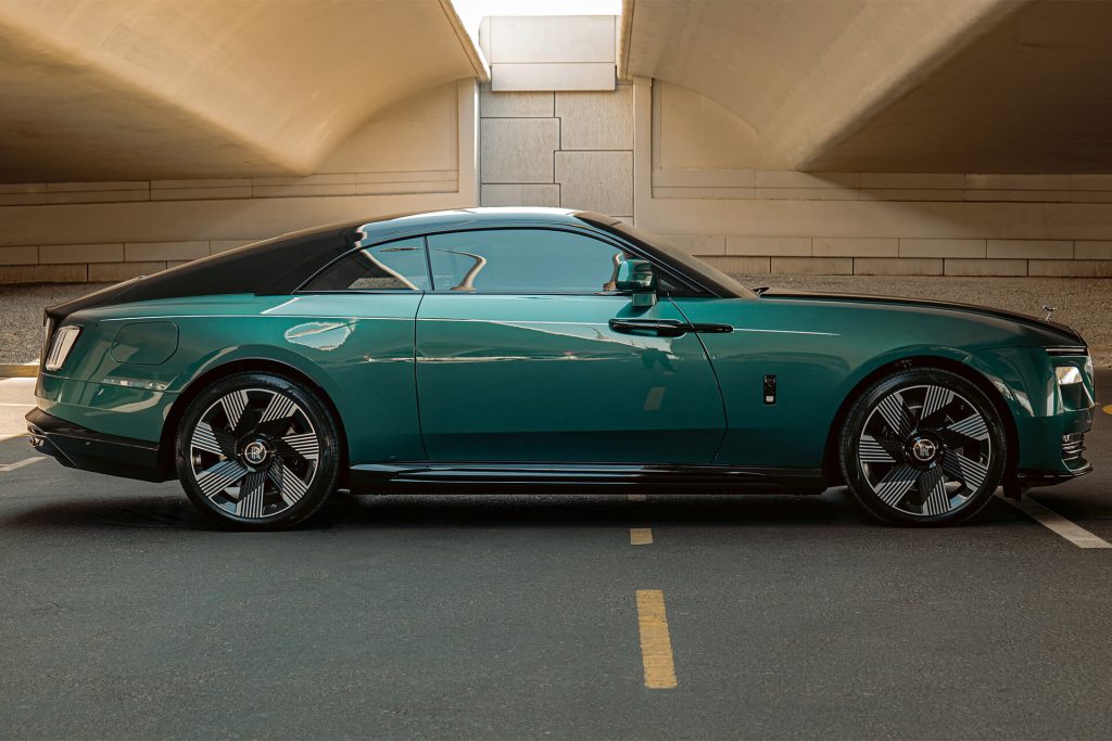 Rolls Royce Spectre Black Badge Imperial Jade